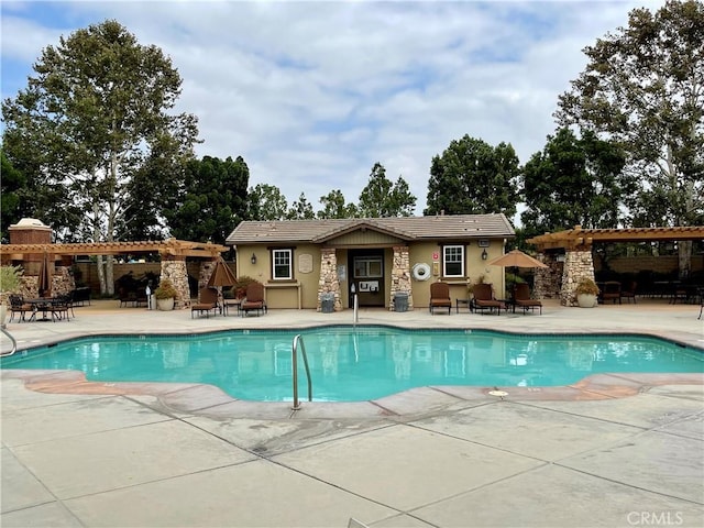 8656 Harvest Pl, Rancho Cucamonga, CA 91730 - community pool with a patio area