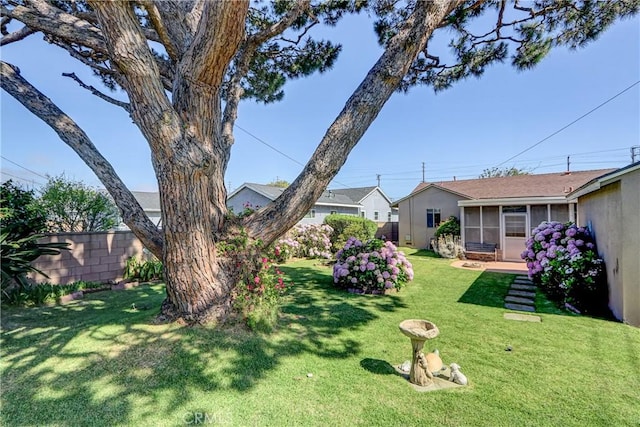 4750 W 191st St, Torrance, CA 90503 - view of yard with a sunroom