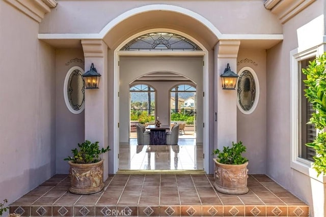 5 Marbella, Dana Point, CA 92629 - property entrance with stucco siding