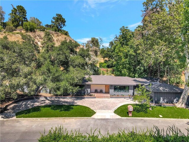 4830 Hasekian Dr, Tarzana, CA 91356 - photo 1