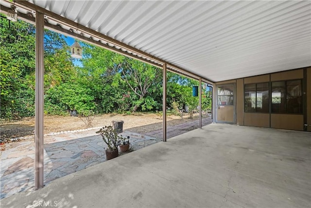 631 N Evergreen St, Burbank, CA 91505 - view of patio / terrace