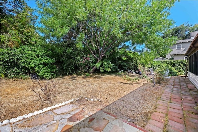 631 N Evergreen St, Burbank, CA 91505 - view of yard