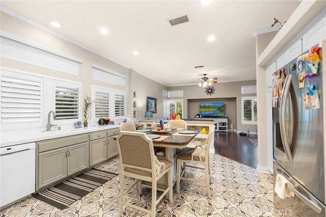 2157 Pecan Tree St, Hemet, CA 92545 - dining space with crown molding, ceiling fan, and recessed lighting