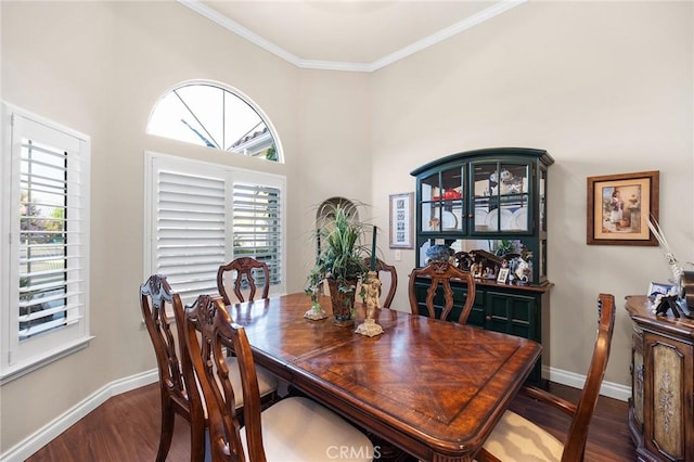2157 Pecan Tree St, Hemet, CA 92545 - dining area with wood finished floors and ornamental molding