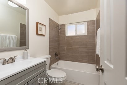 1939 S Broadway, Escondido, CA 92025 - full bathroom featuring vanity and shower / tub combination