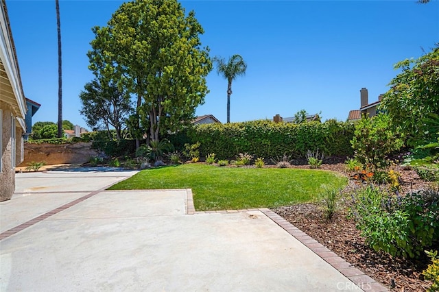 3386 Montagne Way, Thousand Oaks, CA 91362 - view of grassy yard with a patio