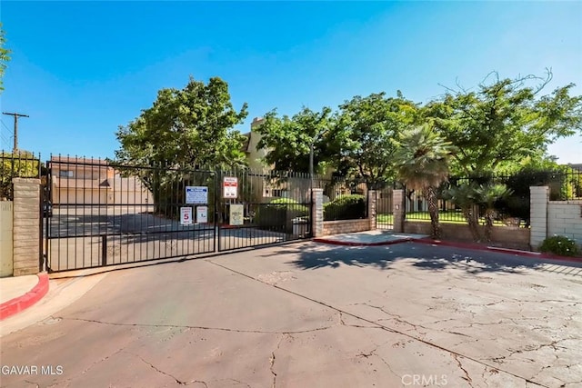 425 W W Ave J5, Unit 36, Lancaster, CA 93534 - view of gate