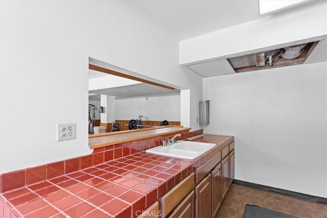5403 Newcastle Ave Unit 19, Encino, CA 91316 - kitchen with a sink and tile countertops