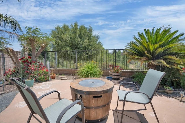 42207 Kimberly Way, Murrieta, CA 92562 - fenced backyard featuring a patio