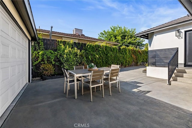 439 S Lamer St, Burbank, CA 91506 - view of patio / terrace with outdoor dining space