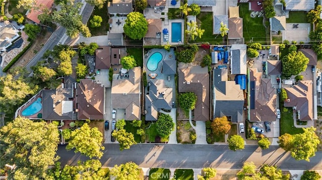 439 S Lamer St, Burbank, CA 91506 - aerial view of property's location featuring nearby suburban area