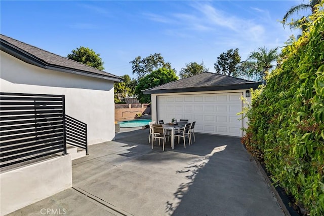 439 S Lamer St, Burbank, CA 91506 - view of detached garage