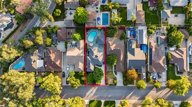 439 S Lamer St, Burbank, CA 91506 - aerial perspective of suburban area featuring property boundaries highlighted and a pool