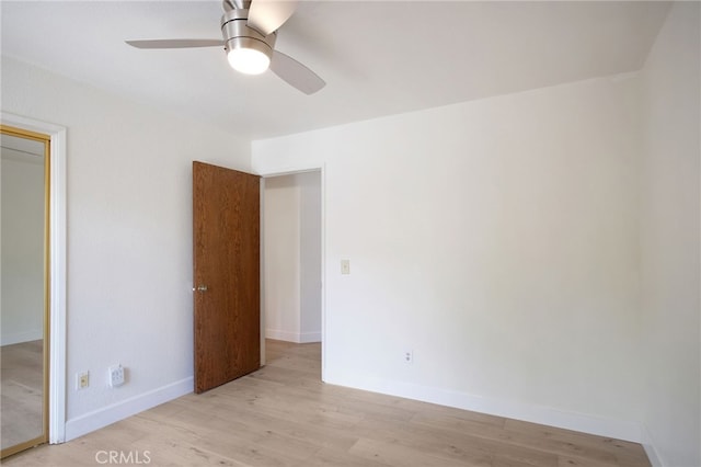 3350 M St Unit 33, Merced, CA 95348 - unfurnished bedroom with light wood-style floors, ceiling fan, and a closet