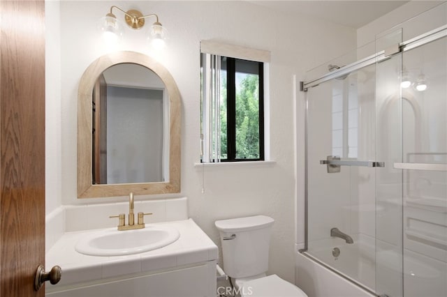 3350 M St Unit 33, Merced, CA 95348 - full bath with vanity and bath / shower combo with glass door