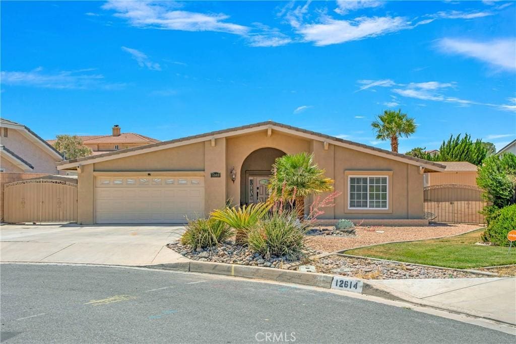 12608 Tamarisk Rd, Victorville, CA 92395 - photo 1