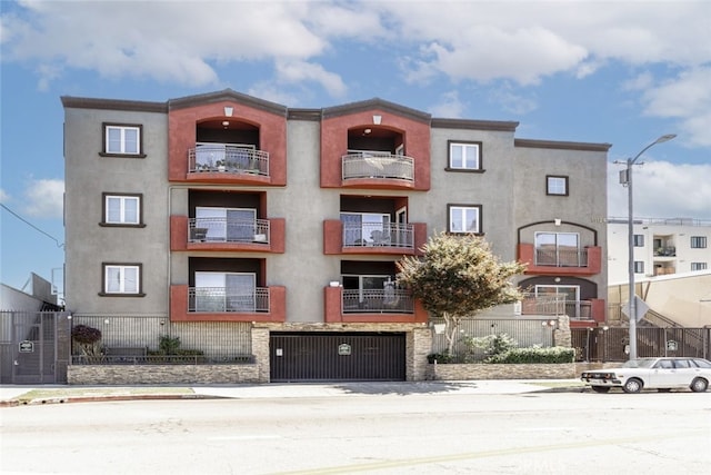 11124 Burbank Blvd Unit 101, North Hollywood, CA 91601 - view of apartment building / complex