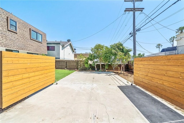 33871 Copper Lantern St, Dana Point, CA 92629 - fenced backyard with a patio