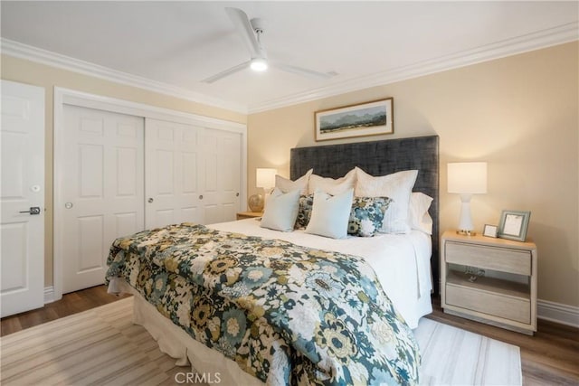 9911 Overhill Dr, North Tustin, CA 92705 - bedroom featuring a closet, wood finished floors, crown molding, and a ceiling fan