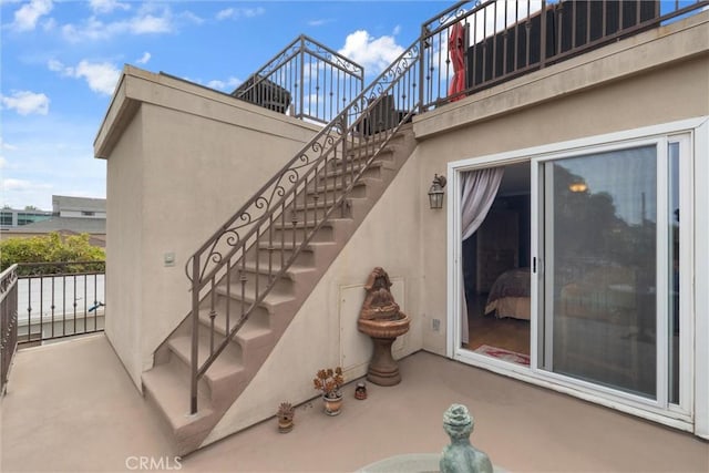 729 Longfellow Ave, Hermosa Beach, CA 90254 - view of stairway