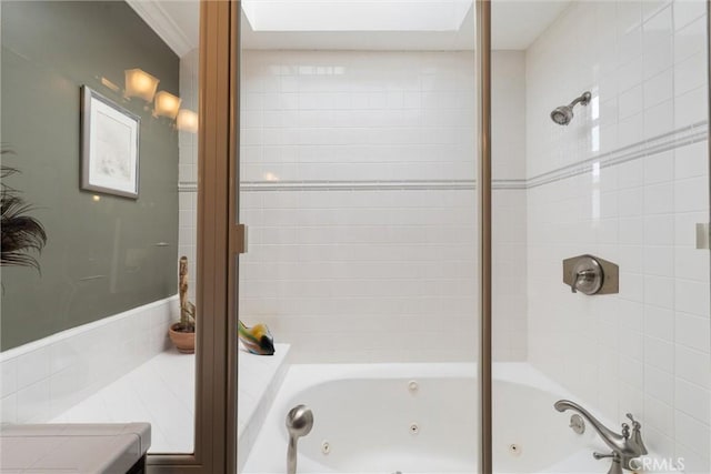 729 Longfellow Ave, Hermosa Beach, CA 90254 - bathroom with a combined bath / shower with jetted tub