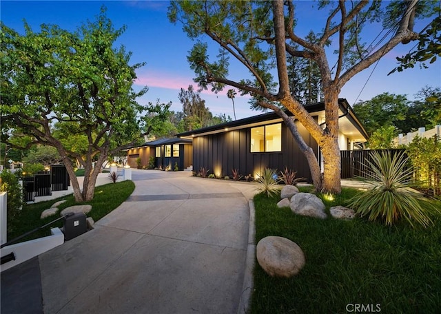 19750 Wells Dr, Woodland Hills, CA 91364 - photo 1