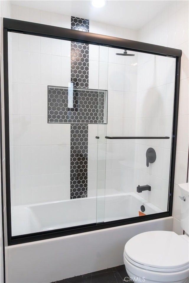 539 Avon Ave, Pasadena, CA 91105 - full bath featuring shower / bath combination with glass door and toilet
