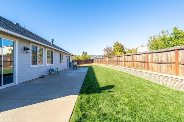 3109 Rae Creek Dr, Chico, CA 95973 - fenced backyard with a patio