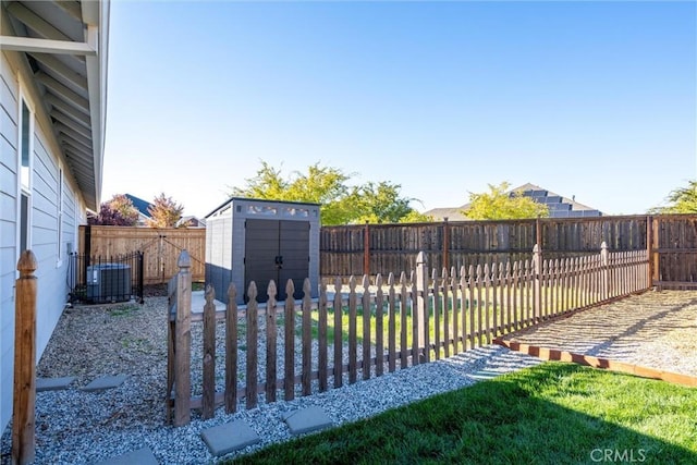3109 Rae Creek Dr, Chico, CA 95973 - fenced backyard with a storage unit