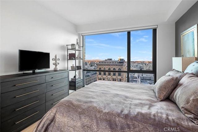 400 S Broadway Unit 1701, Los Angeles, CA 90013 - bedroom with a city view and lofted ceiling