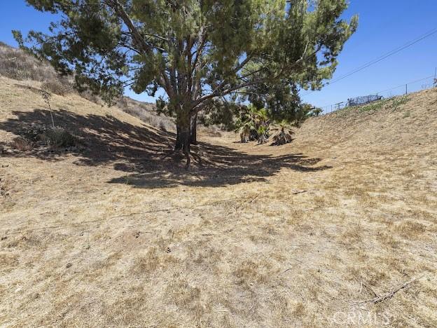 22601 Aguadero Pl, Saugus, CA 91350 - view of yard