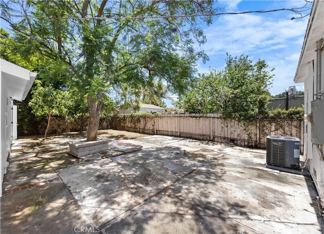 6846 Wystone Ave, Reseda, CA 91335 - fenced backyard featuring a patio area