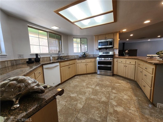 28035 Bonanza Rd, Barstow, CA 92311 - photo 21