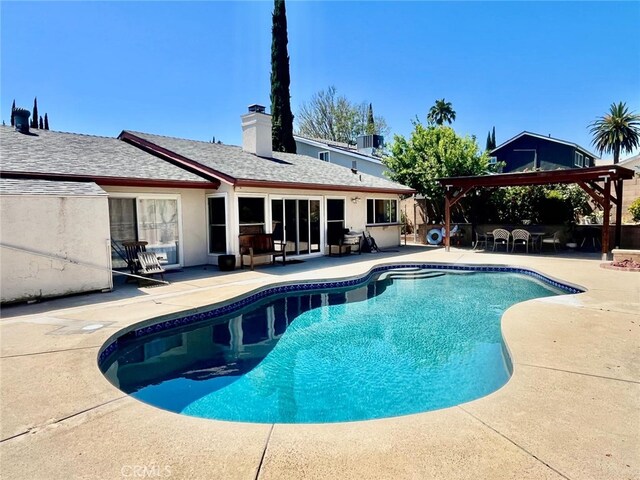 10116 Viking Ave, Northridge, CA 91324 - outdoor pool with a gazebo and a patio area