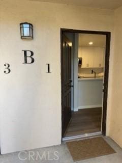 25715 Hogan Dr Unit B1, Valencia, CA 91355 - entrance to property featuring stucco siding