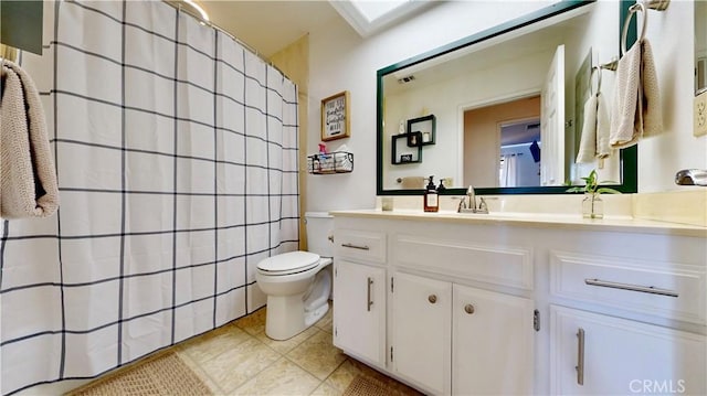 15233 Olive St, Hesperia, CA 92345 - full bath featuring vanity, tile patterned flooring, and a shower with shower curtain