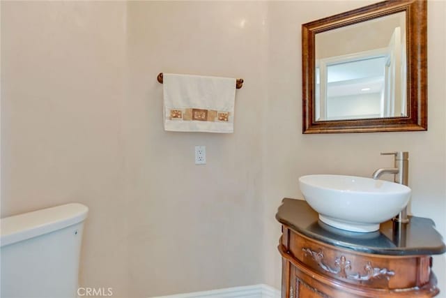 462 Pomello Dr, Claremont, CA 91711 - bathroom featuring vanity and toilet
