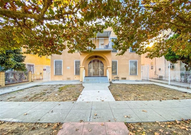 723 N Ridgewood Pl, Los Angeles, CA 90038 - photo 1