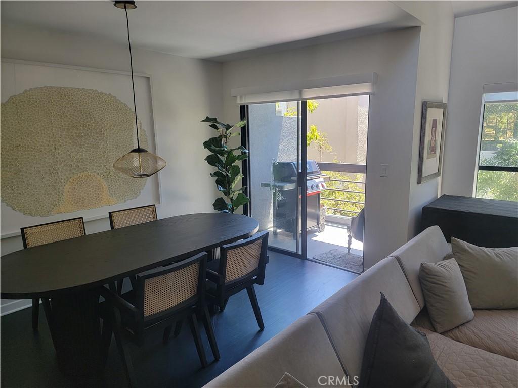 1235 Yale St Unit 5, Santa Monica, CA 90404 - photo 2