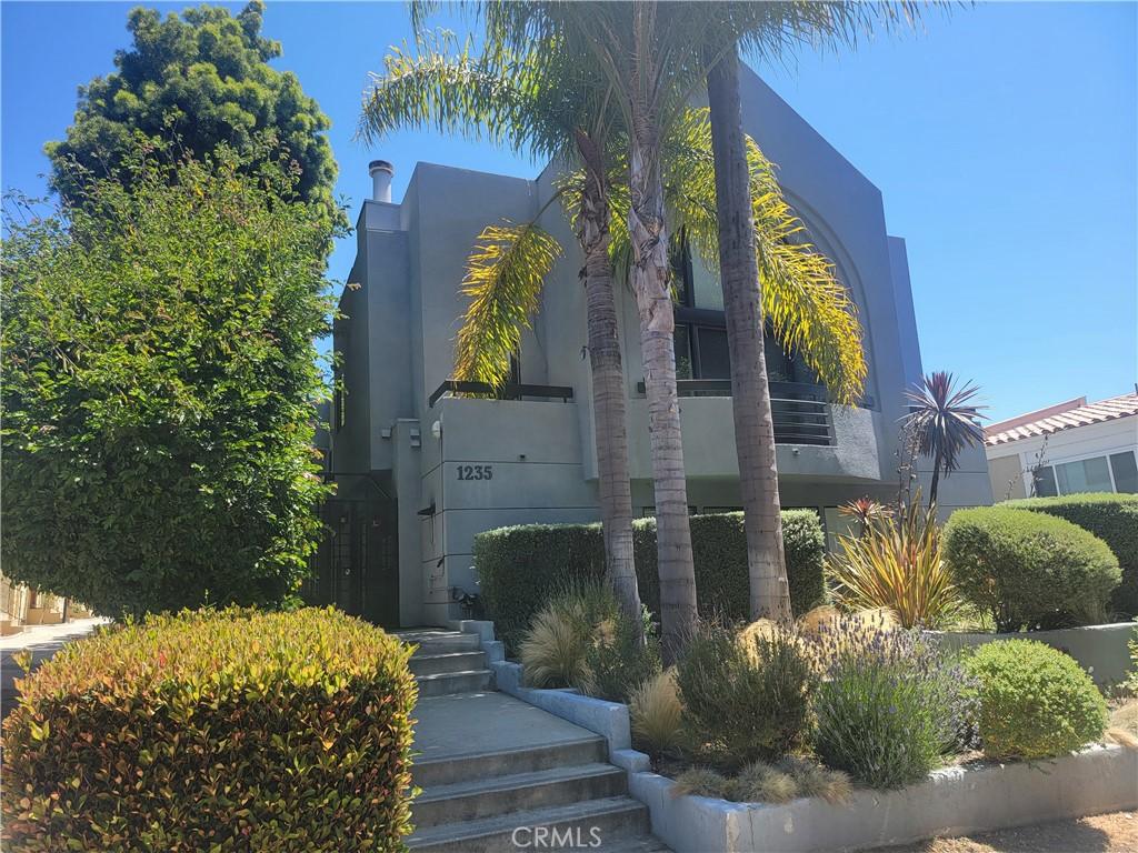 1235 Yale St Unit 5, Santa Monica, CA 90404 - photo 1