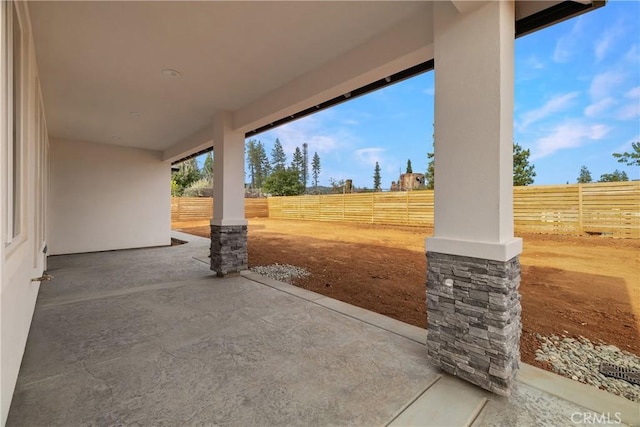 6638 Dolores Dr, Paradise, CA 95969 - fenced backyard with a patio area