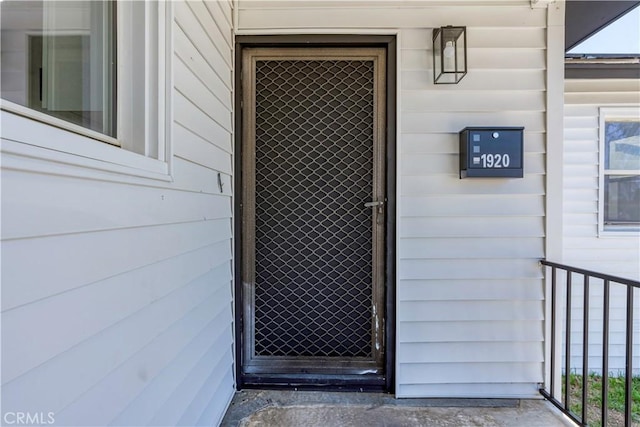 1920 Doolittle Ave, Bakersfield, CA 93304 - doorway to property