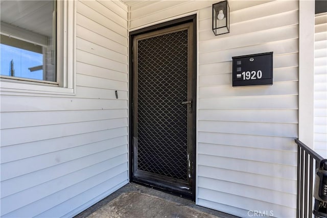 1920 Doolittle Ave, Bakersfield, CA 93304 - entrance to property