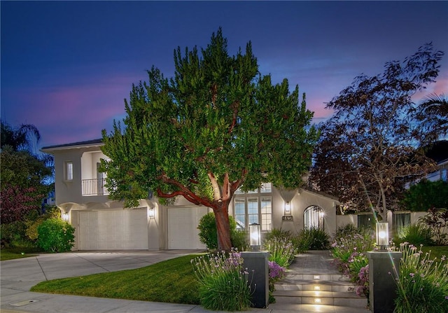 3417 Kildare Ct, Burbank, CA 91504 - view of front facade with stucco siding and driveway