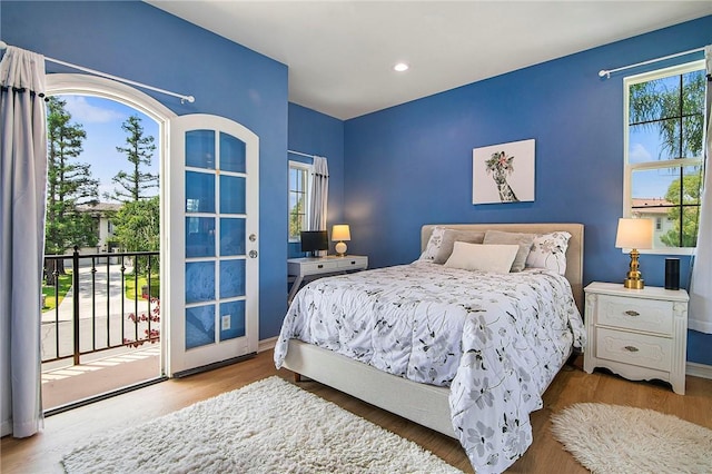3417 Kildare Ct, Burbank, CA 91504 - bedroom featuring access to outside, wood finished floors, and recessed lighting
