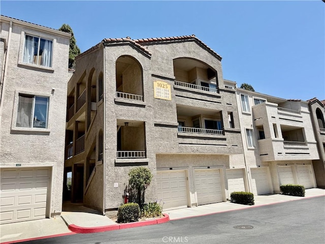 1025 La Terraza Cir Unit 204, Corona, CA 92879 - view of apartment building / complex