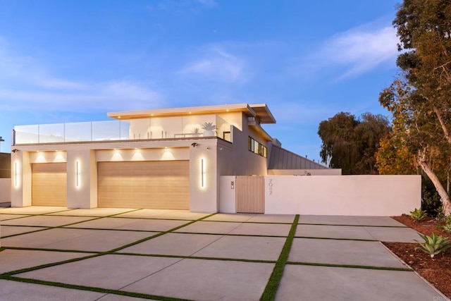 2082 Via Casa Alta, La Jolla, CA 92037 - contemporary home featuring stucco siding and a gate