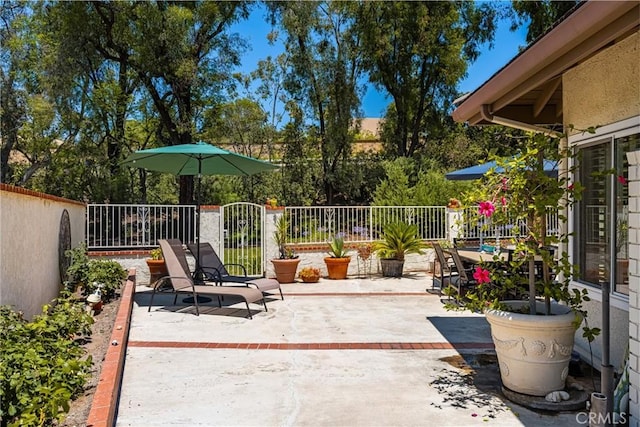 8009 E Eucalyptus Trl, Orange, CA 92869 - view of patio / terrace