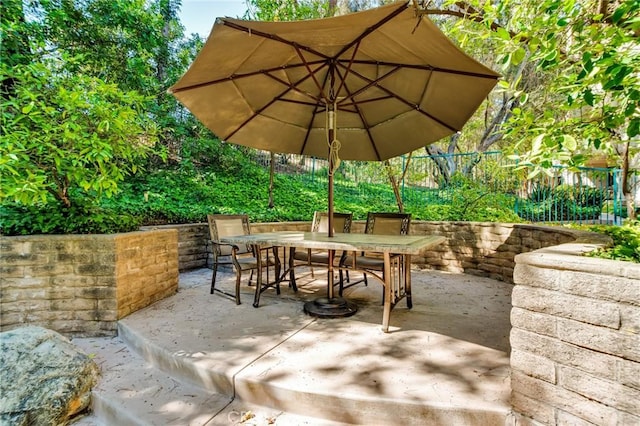 3480 Barham Blvd Unit 215, Los Angeles, CA 90068 - view of patio with outdoor dining area