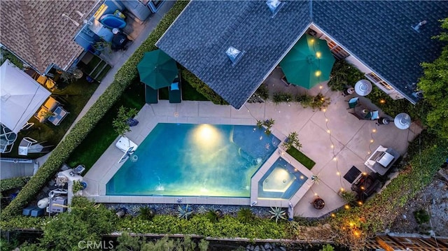 4328 Sunset Ave, Montrose, CA 91020 - drone / aerial view of a pool
